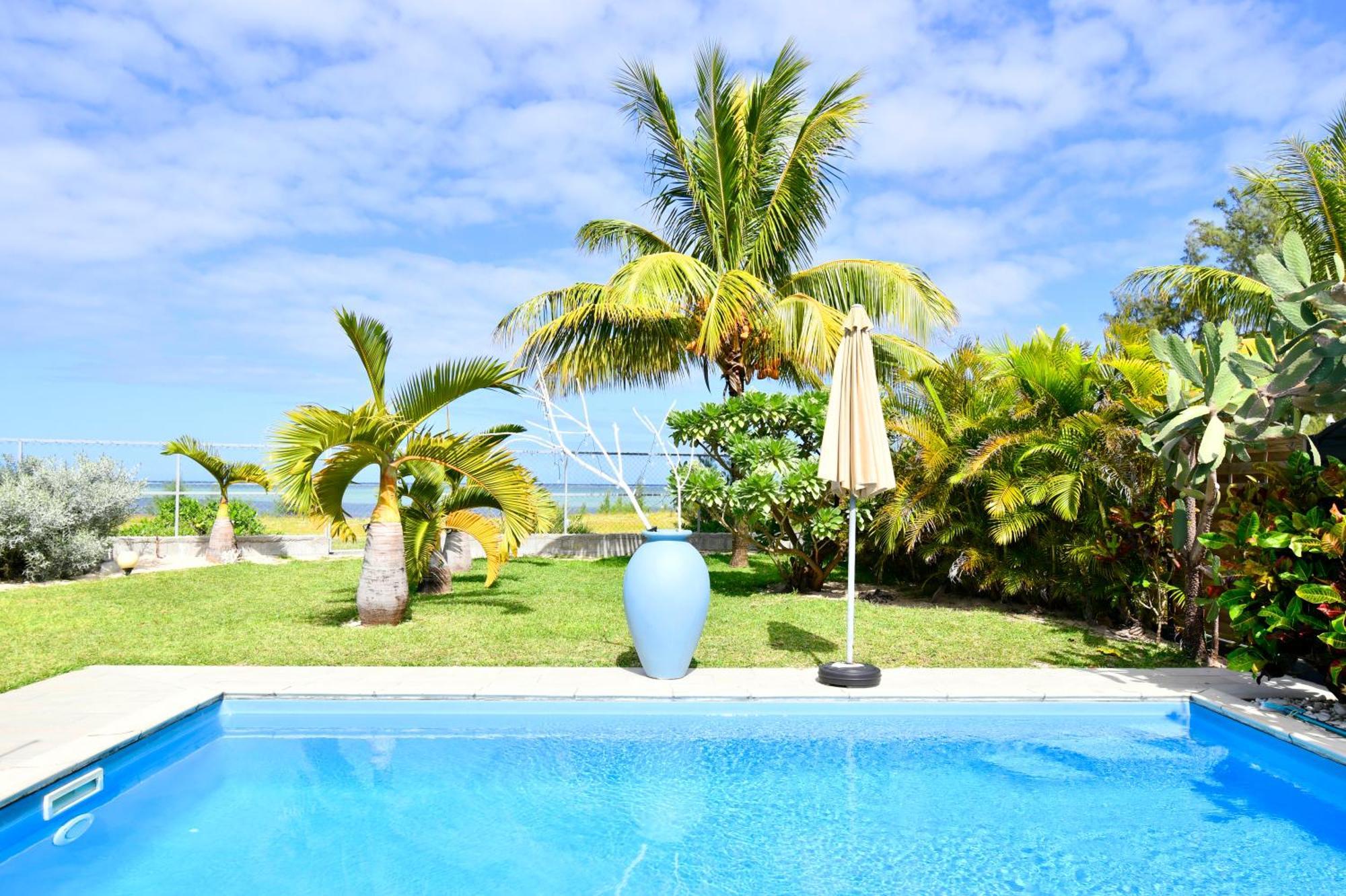 Chalet Kestrel With Pool On The Beach Riambel Экстерьер фото