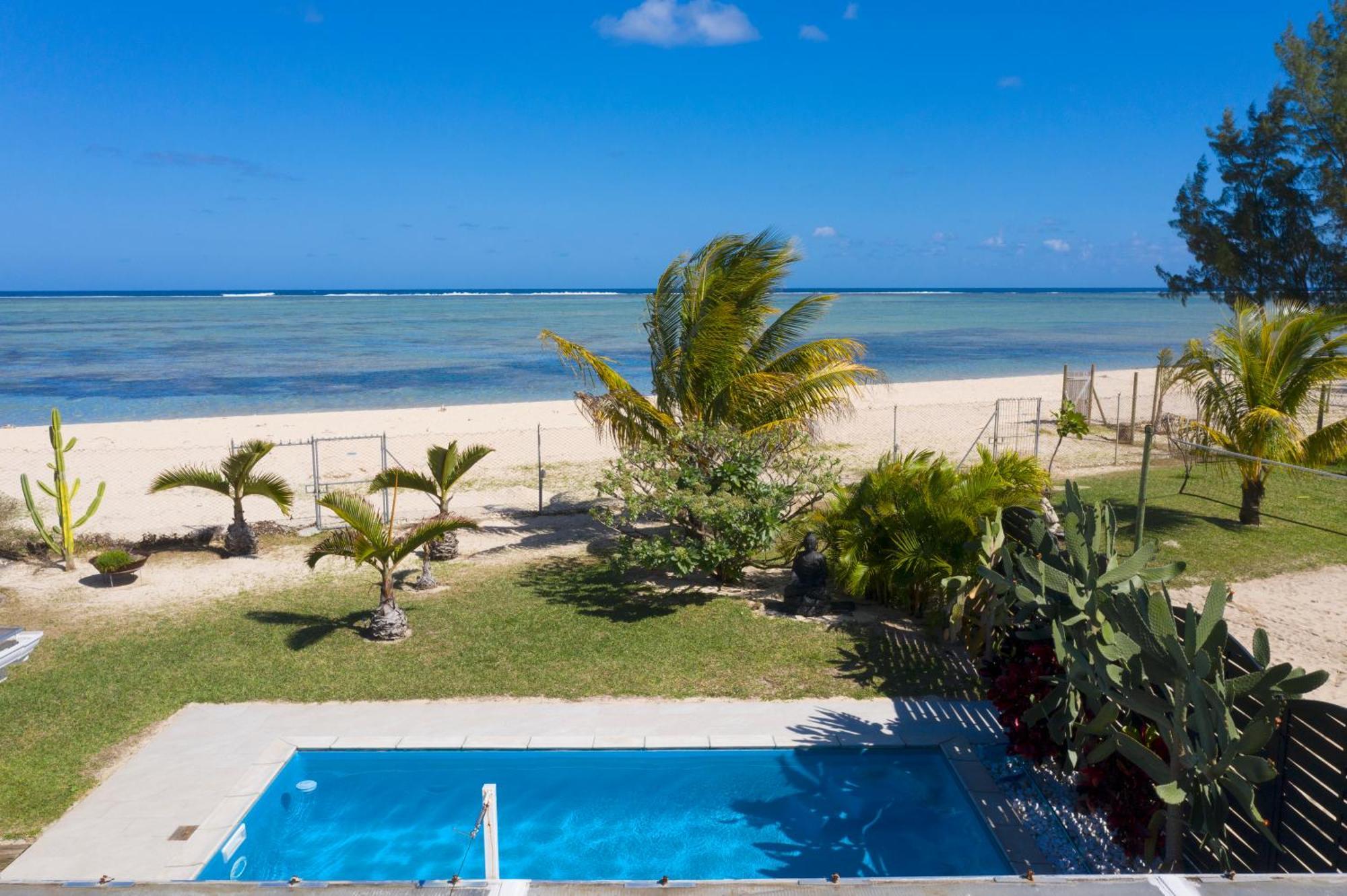 Chalet Kestrel With Pool On The Beach Riambel Экстерьер фото